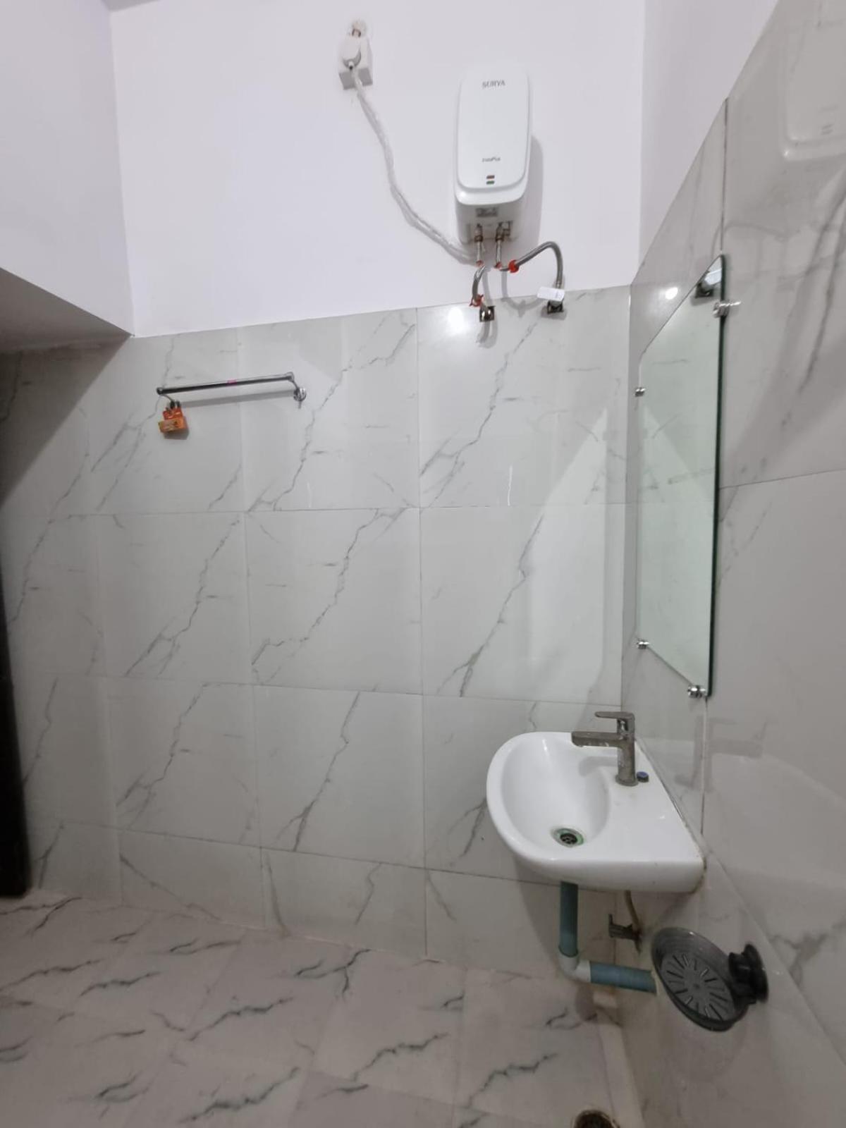 Leela Homestay Jabalpur - Lily - 2 Bhk Luxury Appartment Екстер'єр фото